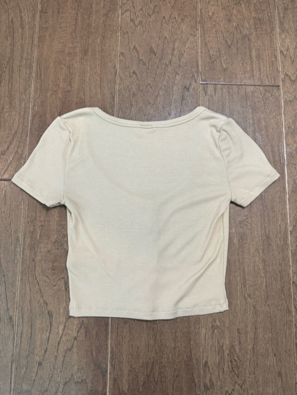 Aritzia Sunday Best Taupe Ribbed Scoop Neck Buttoned-up Crop Top - Picture 8 of 12